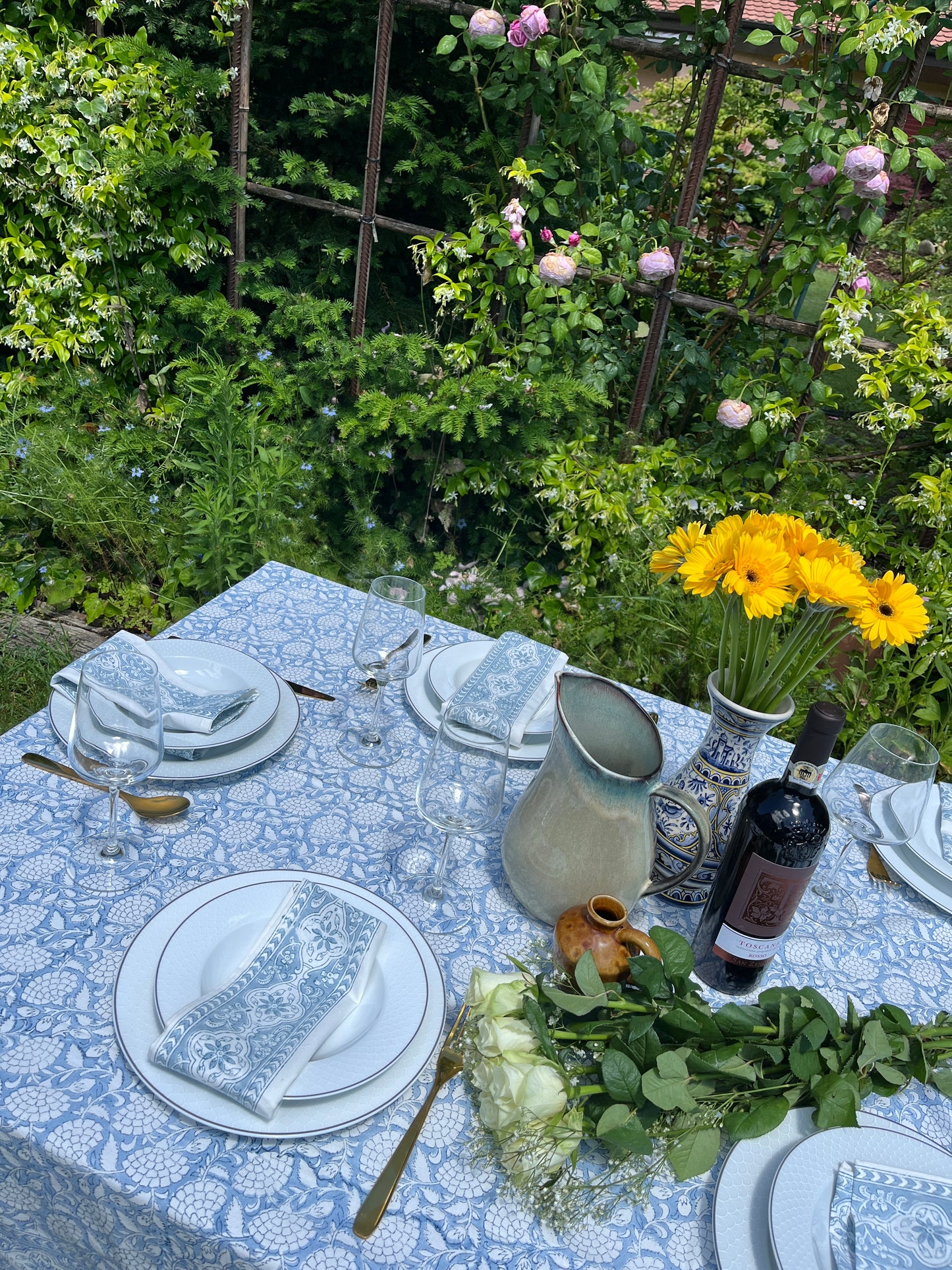 Neel-Tablecloth with Napkins