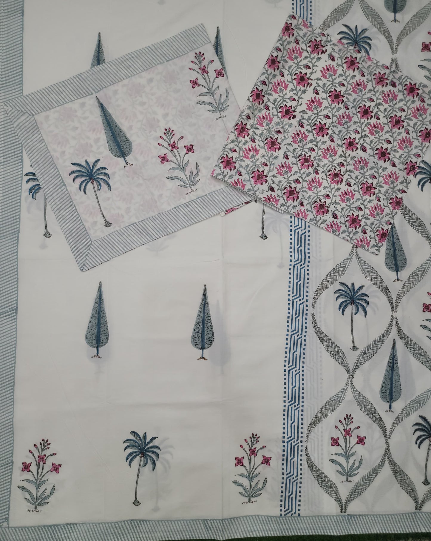 Drap de lit imprimé à la main avec 2 taies d'oreiller Motif jardin d'été