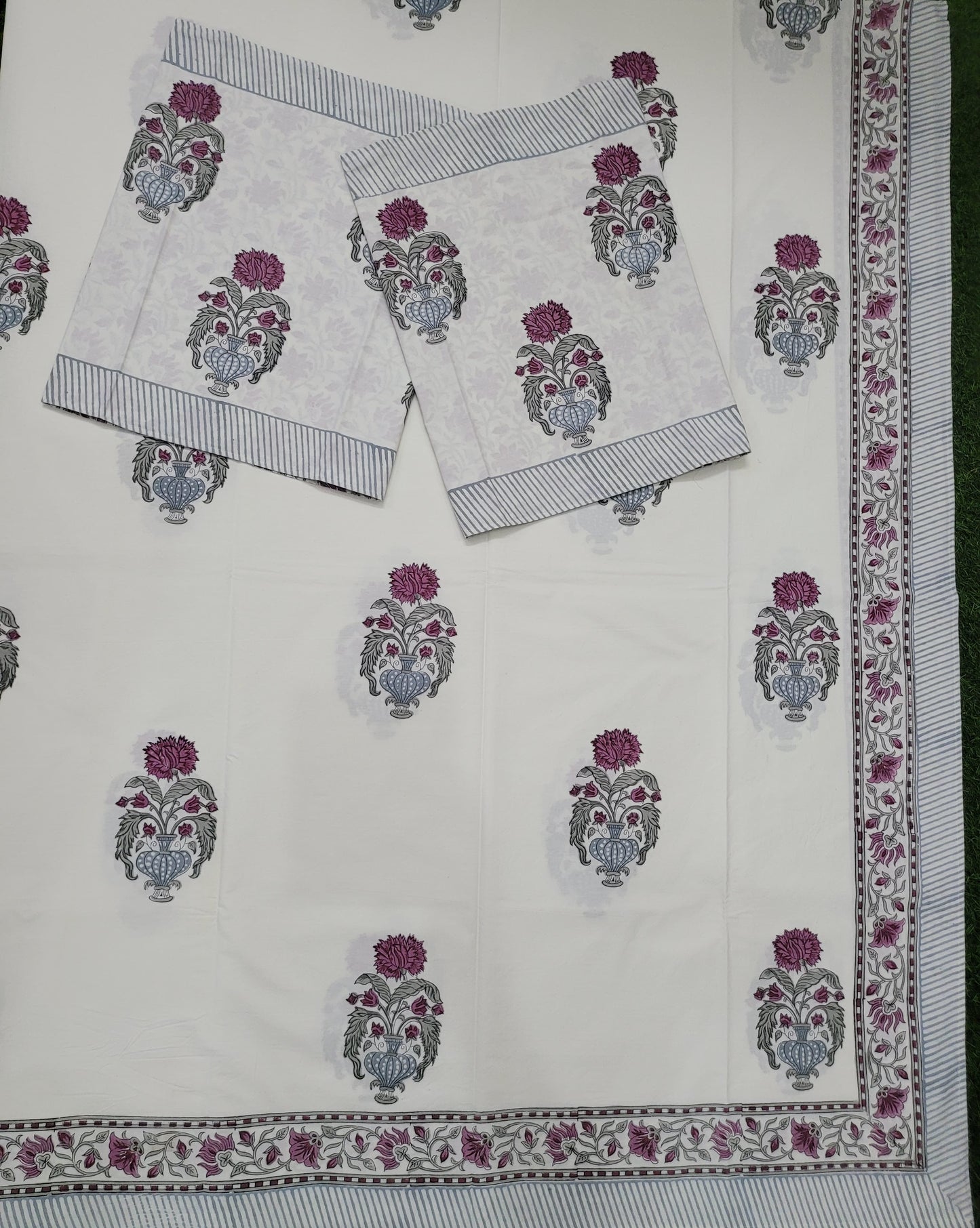 Jaal-Hand Block Printed Bedsheet with 2 Pillow covers